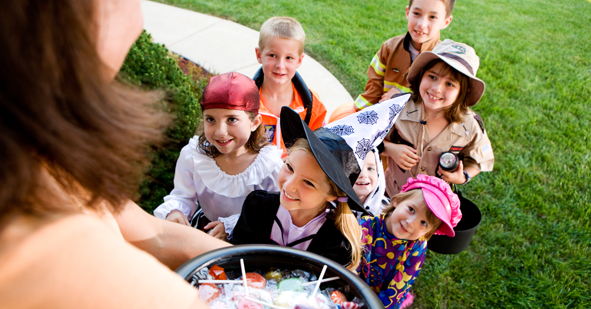 How to Safely Trick-Or-Treat With Kids